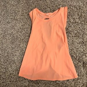 Lululemon cropped workout tank